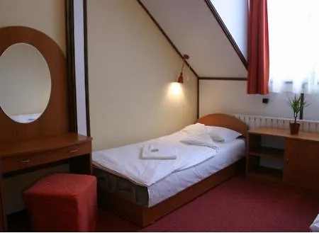 Vadregeny Panzio エステルゴム